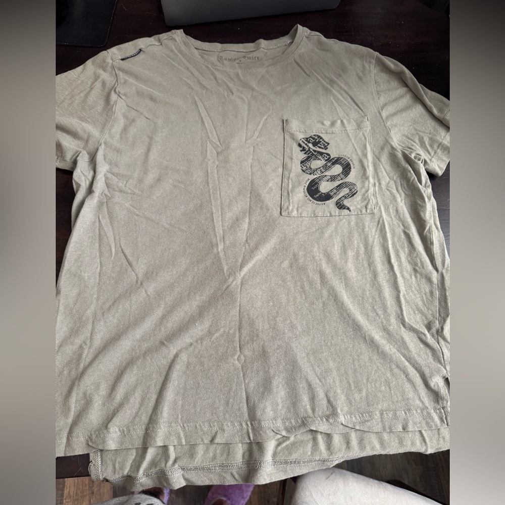 Taylor Swift Reputation Tees Small